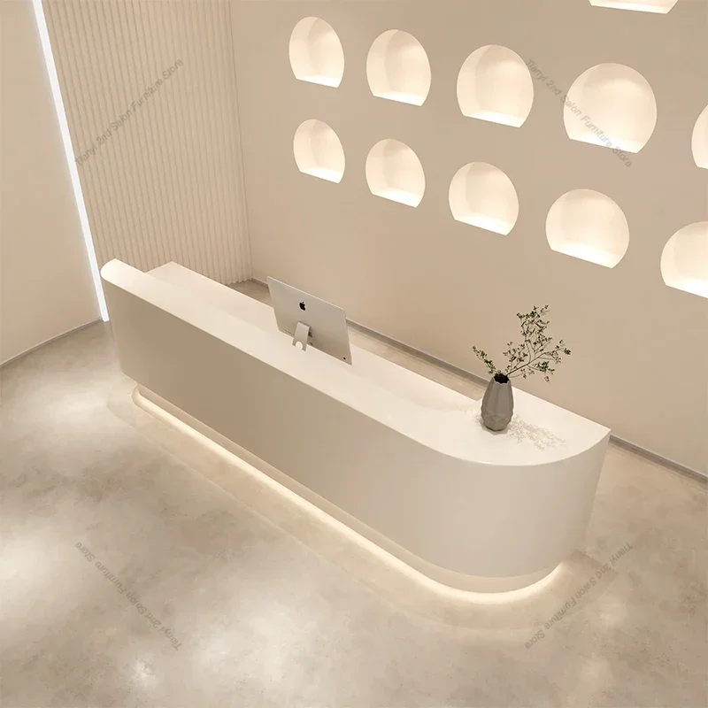 Biurka recepcyjne w stylu krem – Office Furniture Center recenzja i cena